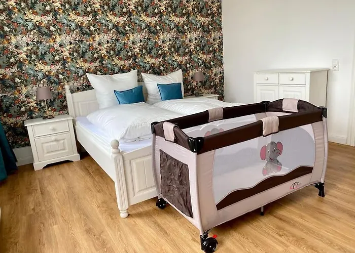 2-Zimmer Zentral In Ferdinandshof, Wlan Modern