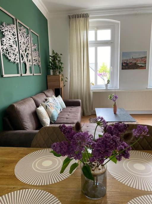 2-zimmer Zentral In Ferdinandshof, Wlan Modern Apartment Ferdinandshof